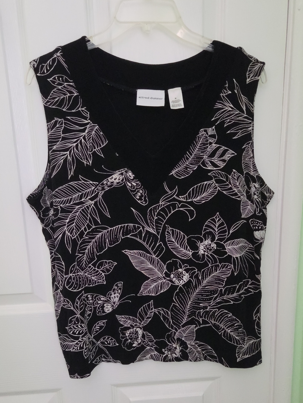 Alfred Dunner Sleeveless Shirt Medium Black White